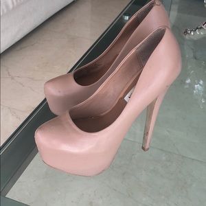 Steve Madden pumps